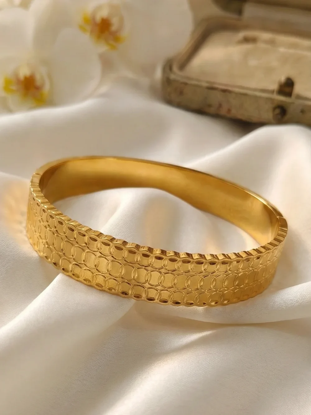 Shop Primary Image Shop Primary Image