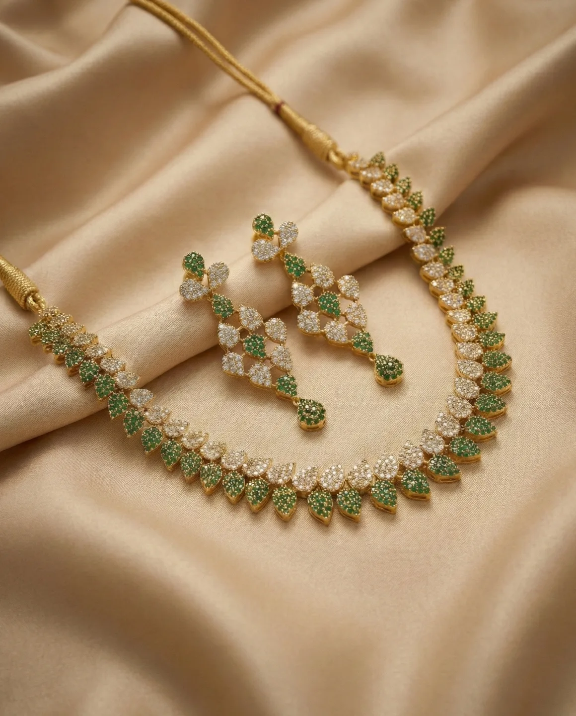 Emerald Victorian Jewellery Set