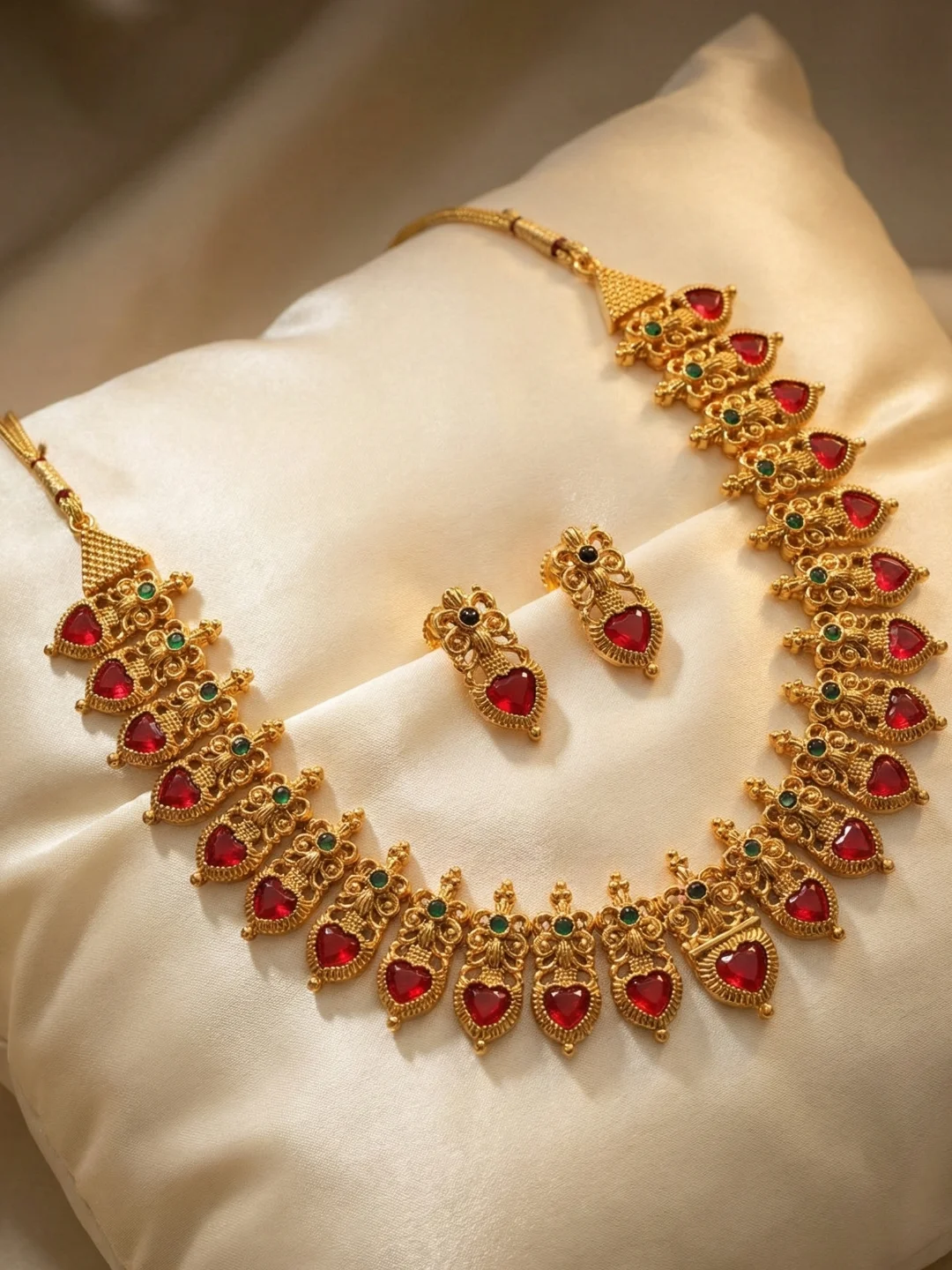 Gold-Toned Palakka Red & Blue Regal Bloom Set
