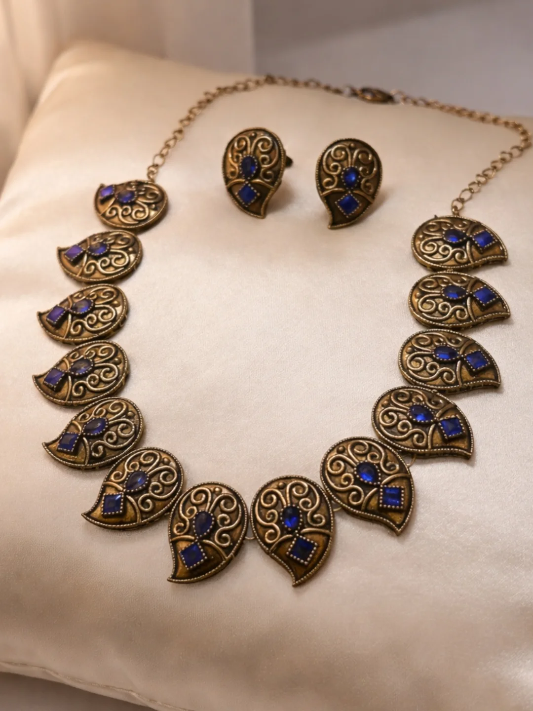 Eivri Brass Jewellery Set
