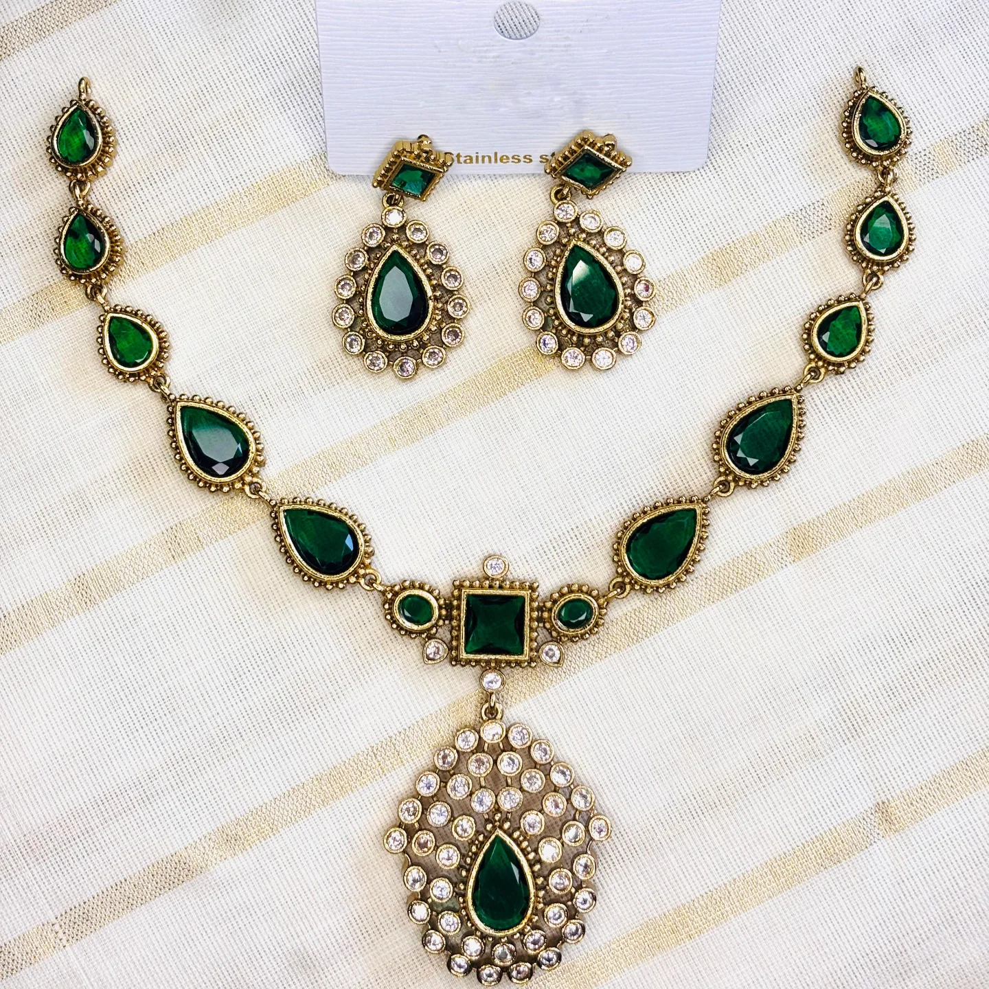 Emerald Green Necklace & Earring Set
